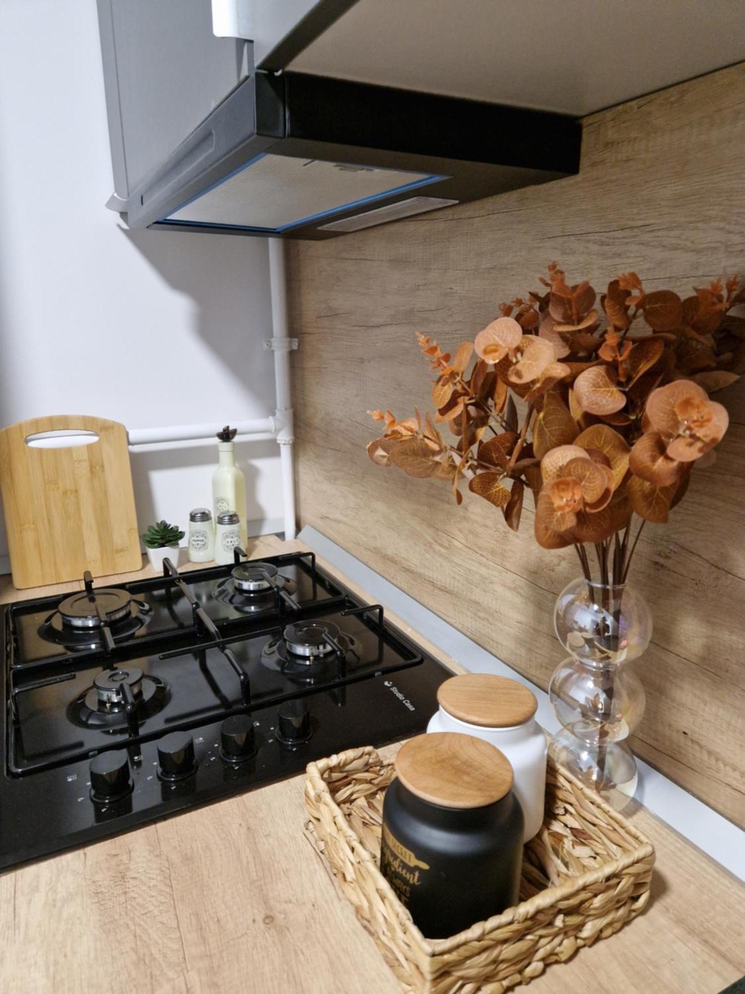 Craitelor Boutique Airport Apartment Otopeni Luaran gambar
