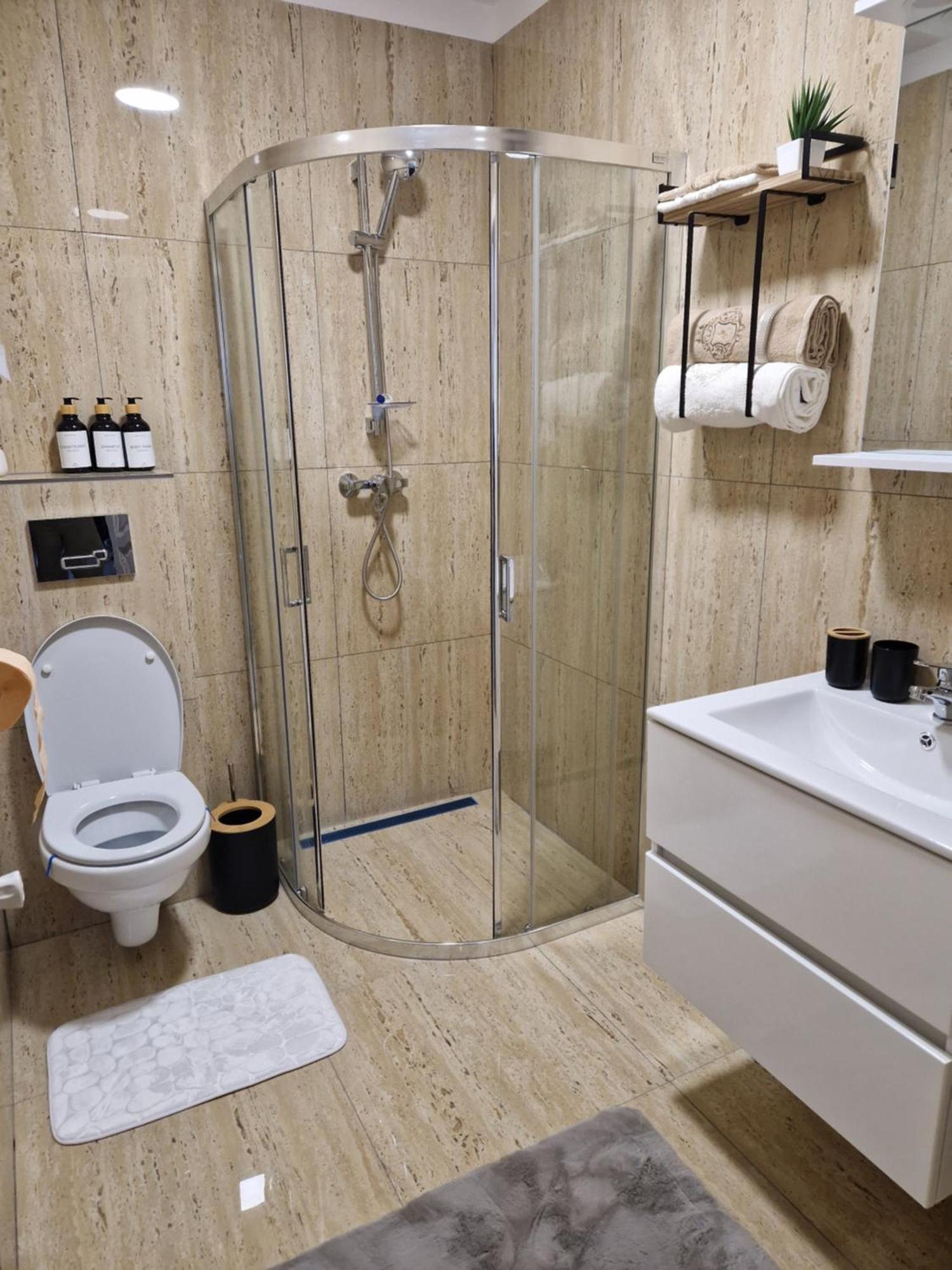 Craitelor Boutique Airport Apartment Otopeni Luaran gambar
